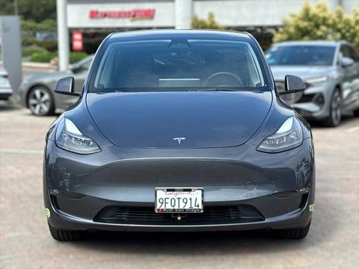 2023 Tesla Model Y Long Range Dual Motor All-Wheel Drive