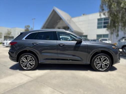 2025 Audi Q5 Premium Plus