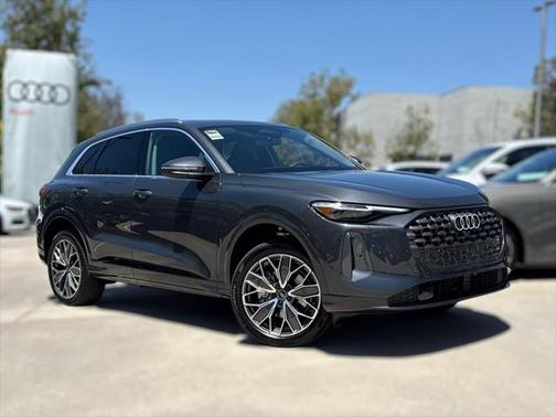 2025 Audi Q5 Premium Plus