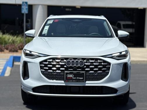 2025 Audi Q5 Premium