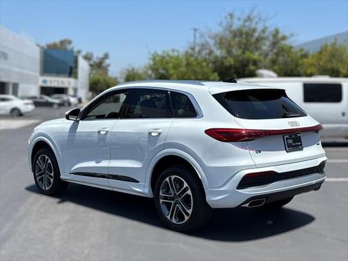 2025 Audi Q5 Premium
