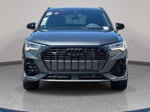 Daytona Gray Pearl Effect 2025 Audi Q3 45 S line Premium Plus