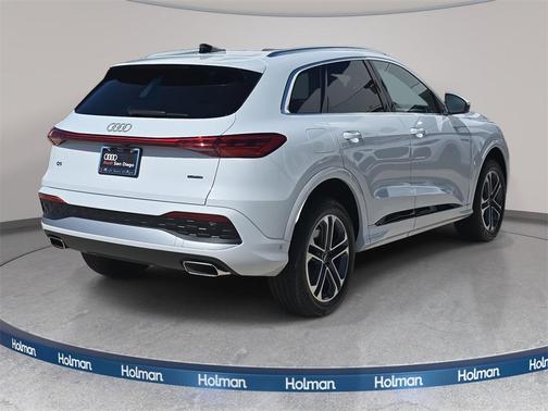2025 Audi Q5 Premium