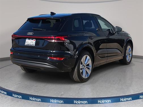 2025 Audi Q6 e-tron Premium
