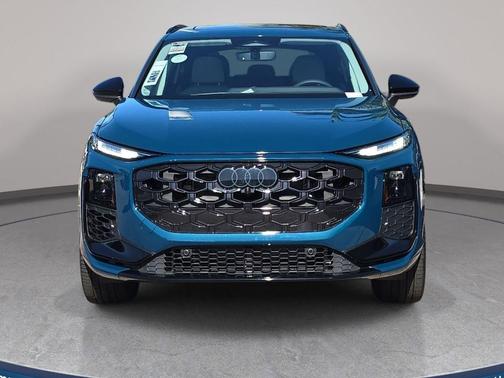 Malpelo Blue Metallic 2026 Audi Q3 TFSI quattro S tronic