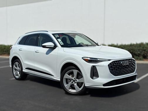 2025 Audi Q5 Premium Plus