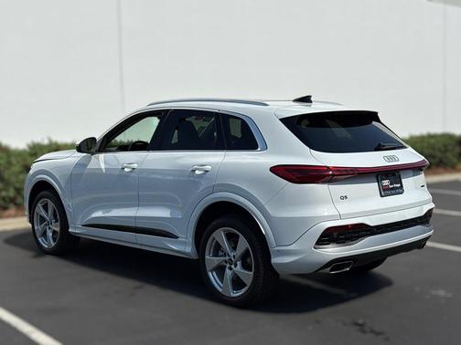2025 Audi Q5 Premium Plus