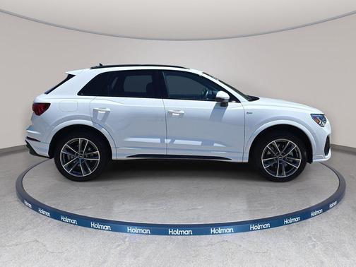 Arkona White 2025 Audi Q3 Premium