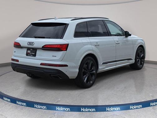Glacier White Metallic 2026 Audi Q7 55 Premium Plus