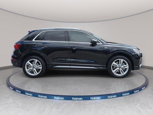 Mythos Black Metallic 2024 Audi Q3 Premium 45 TFSI S line quattro Tiptronic