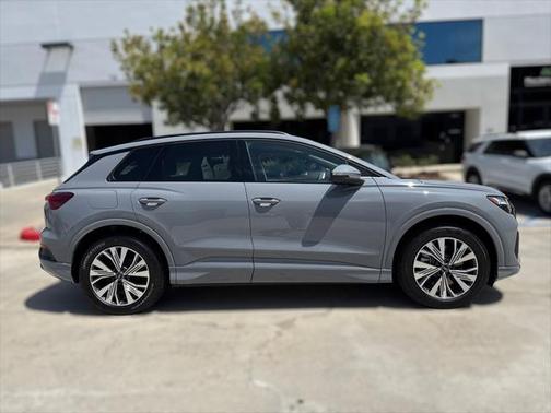 2025 Audi Q4 e-tron Premium 45 quattro