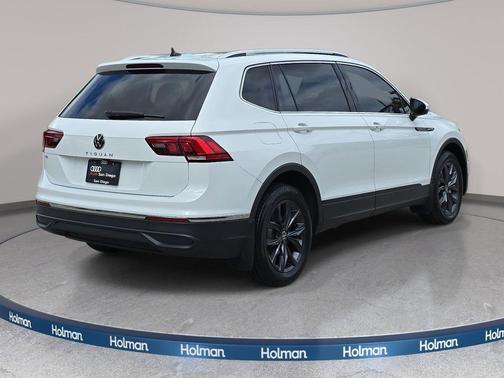 Pure White 2024 Volkswagen Tiguan 2.0T SE