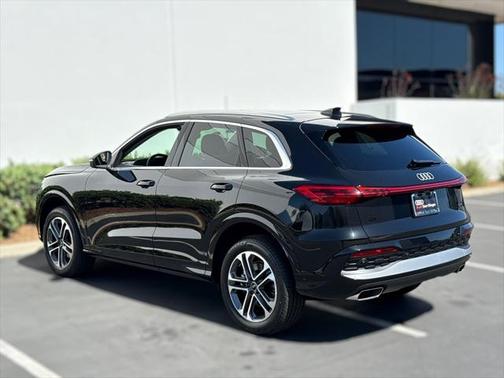 2025 Audi Q5 Premium