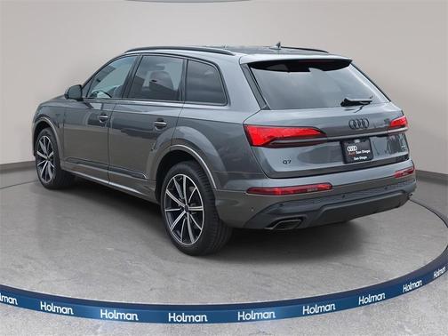 2026 Audi Q7 45 Premium Plus
