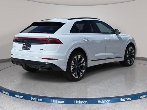 Glacier White Metallic 2026 Audi Q8 55 Premium Plus