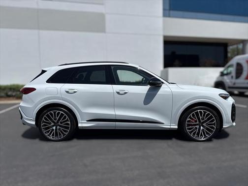 2025 Audi SQ5 3.0T Premium Plus
