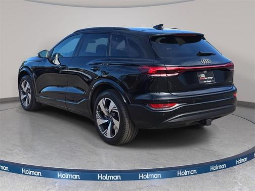 2025 Audi Q6 e-tron Premium quattro