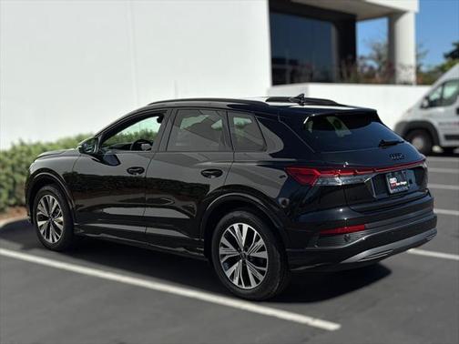 2025 Audi Q4 e-tron Premium 45 RWD