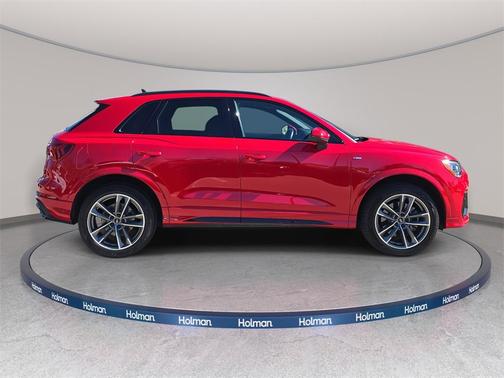 2022 Audi Q3 45 S line Premium