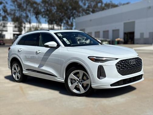 2025 Audi Q5 Premium Plus