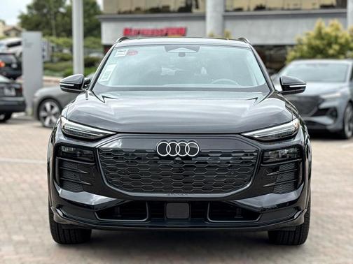 2025 Audi Q6 e-tron Premium Plus quattro