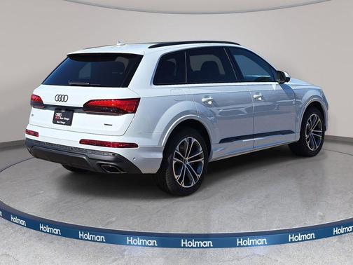 Glacier White Metallic 2026 Audi Q7 45 Premium Plus