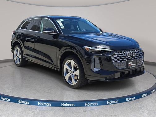 Mythos Black Metallic 2026 Audi Q5 Premium Plus TFSI quattro S tronic