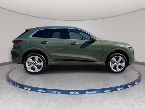 District Green Metallic 2025 Audi Q5 Premium Plus TFSI quattro S tronic
