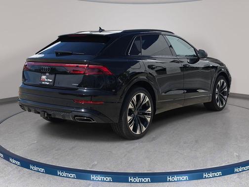 Mythos Black Metallic 2026 Audi Q8 55 Premium Plus