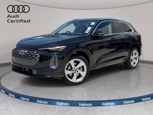 Mythos Black Metallic 2025 Audi Q5 Premium Plus TFSI quattro S tronic