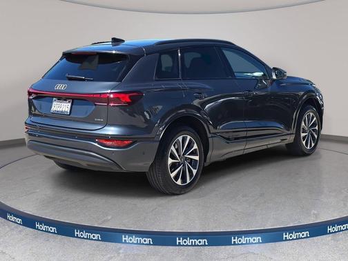 2025 Audi Q6 e-tron Premium Plus quattro