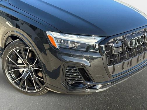 2025 Audi Q7 55 Premium Plus