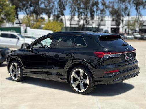 2025 Audi Q4 e-tron Prestige 55 quattro