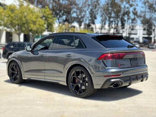 2025 Audi RS Q8 4.0T
