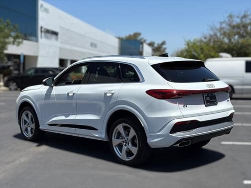 2025 Audi Q5 Premium Plus