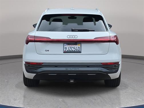 2024 Audi Q8 e-tron Premium Plus