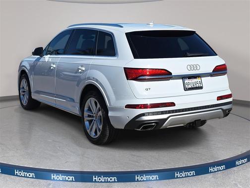 2025 Audi Q7 45 Premium