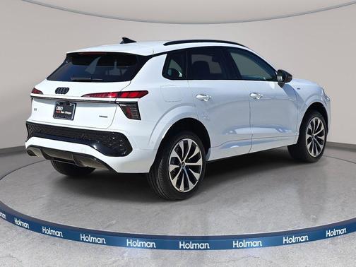 Arkona White 2026 Audi Q3 TFSI quattro S tronic