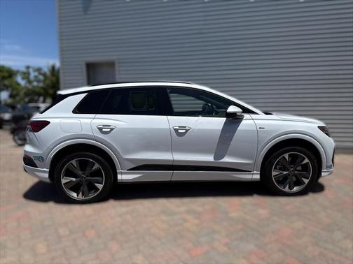 2024 Audi Q4 e-tron Prestige 50 quattro
