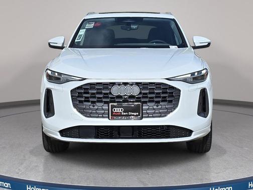 Glacier White Metallic 2026 Audi Q5 Premium Plus TFSI quattro S tronic