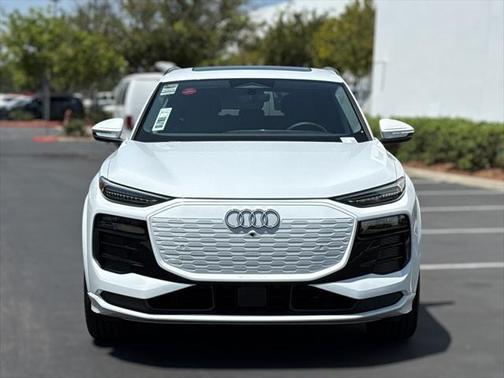 2025 Audi Q6 e-tron Premium Plus