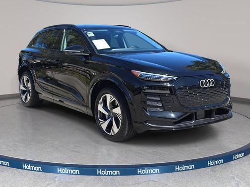 Mythos Black Metallic 2025 Audi Q6 e-tron Premium Plus quattro