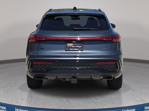 Tambora Gray Metallic 2026 Audi Q5 Premium Plus TFSI quattro S tronic