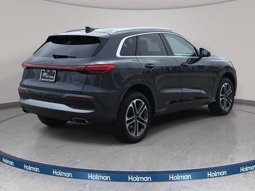 Tambora Gray Metallic 2026 Audi Q5 Premium Plus TFSI quattro S tronic