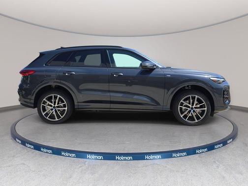 Tambora Gray Metallic 2026 Audi Q5 Premium Plus TFSI quattro S tronic
