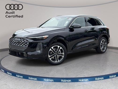 Mythos Black Metallic 2025 Audi Q5 Premium Plus TFSI quattro S tronic