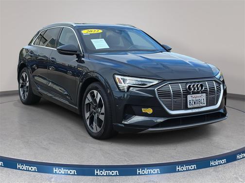 2022 Audi e-tron Premium Plus