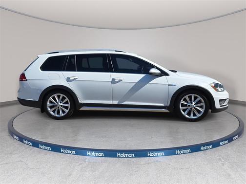 2017 Volkswagen Golf Alltrack TSI SE