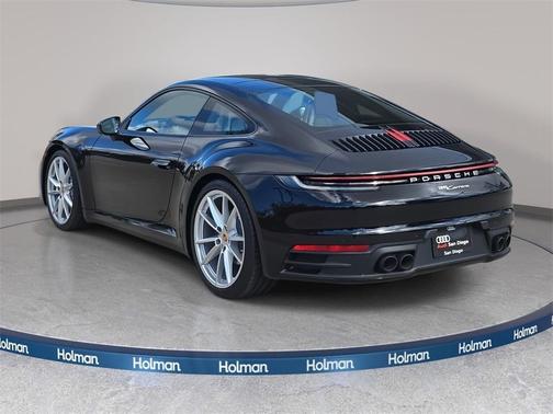 2021 Porsche 911 Carrera