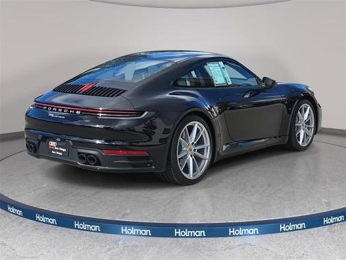 2021 Porsche 911 Carrera